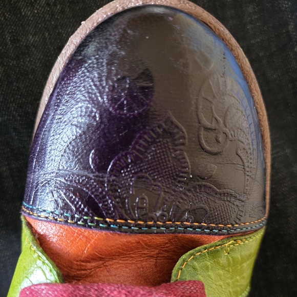 Embossed Leather SuperLadyStar Laceup Shoes - Picture 3 of 8